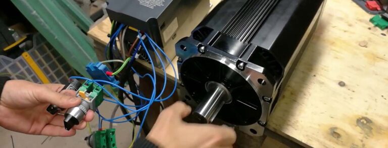 reparación de servomotor